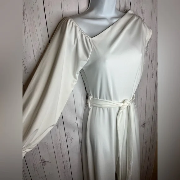 NEW Stylish White Jumpsuit Women’s Medium Asymmetrical Top Fabric Belt - Picture 5 of 8